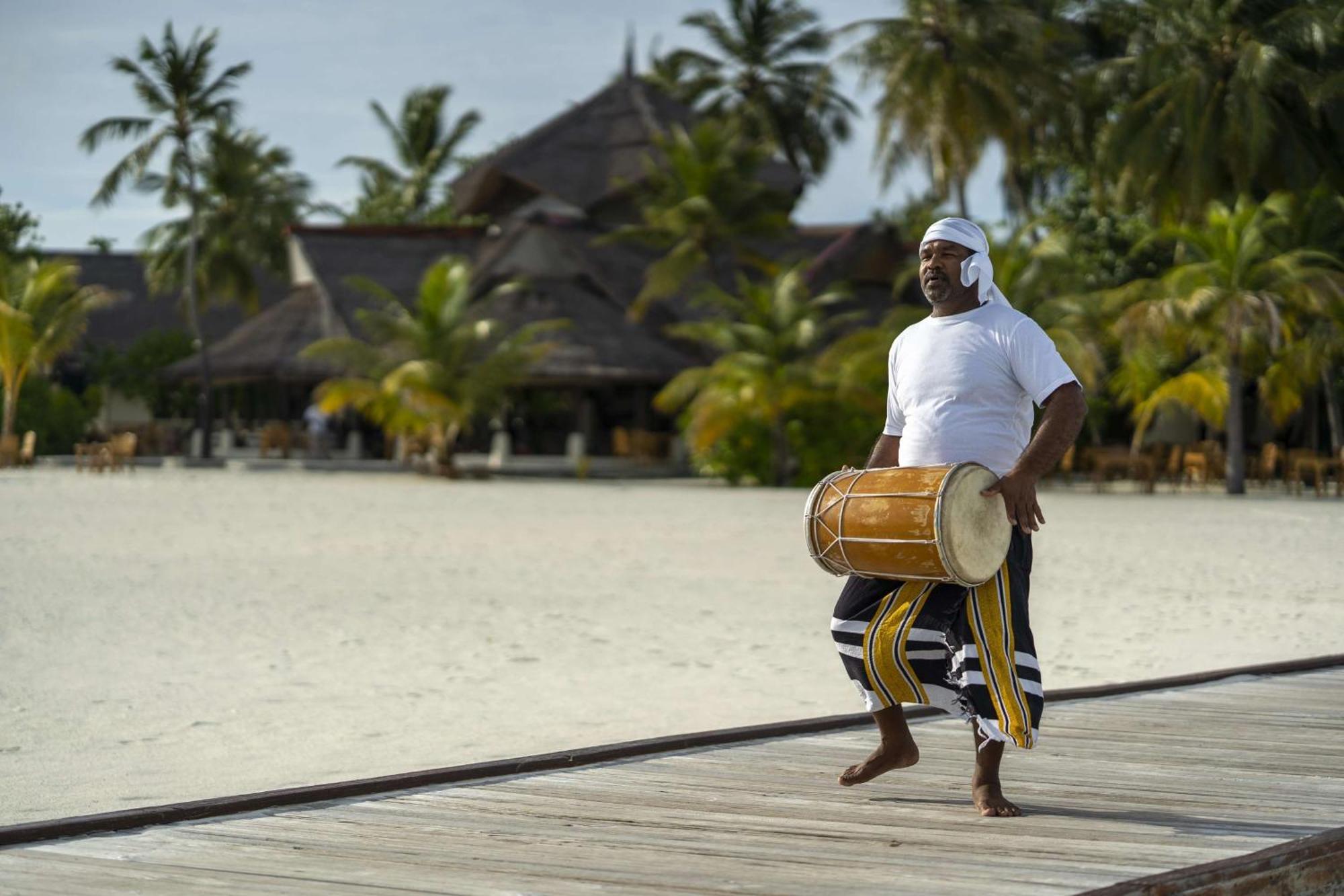 Banyan Tree Vabbinfaru Hotel Male Exterior photo