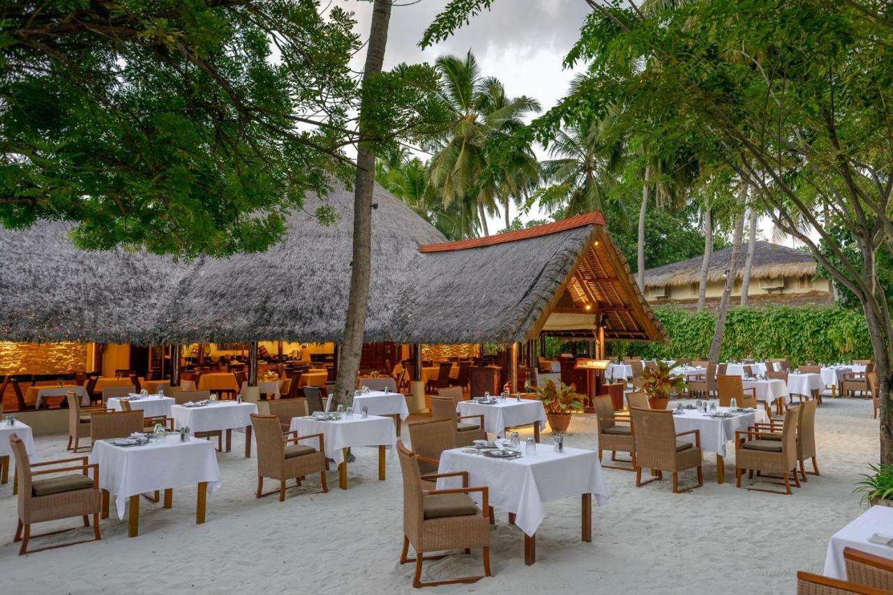 Banyan Tree Vabbinfaru Hotel Male Exterior photo